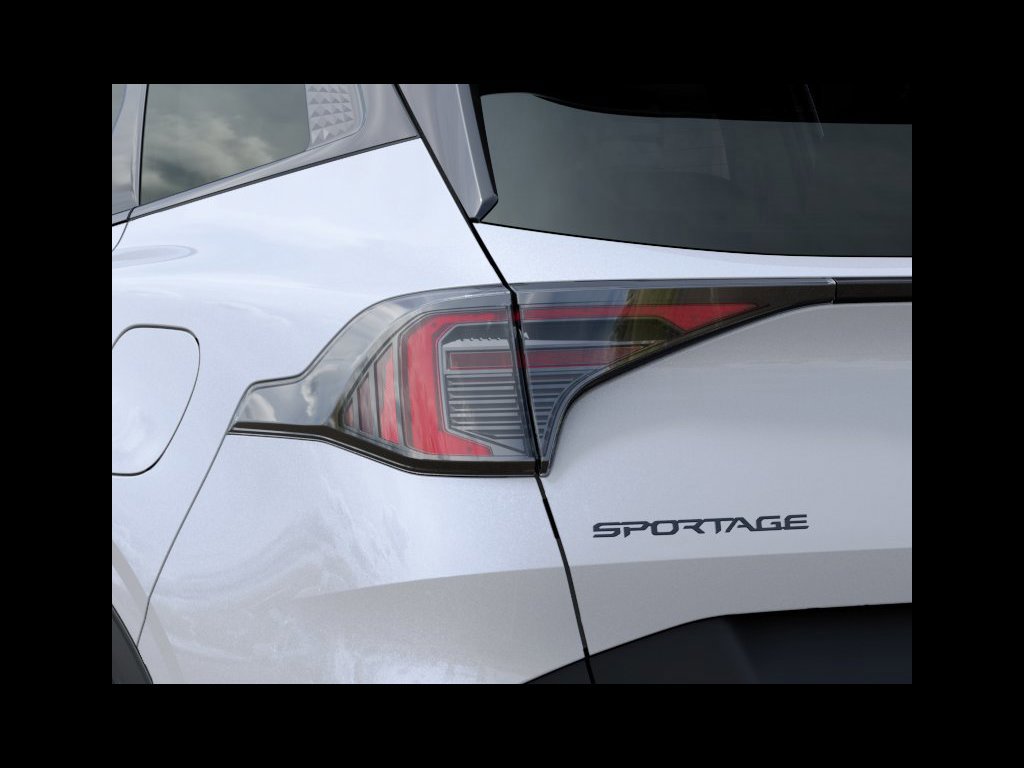 2027 Kia Sportage X-LINE 5DR SPORT UTILITY Slide 10
